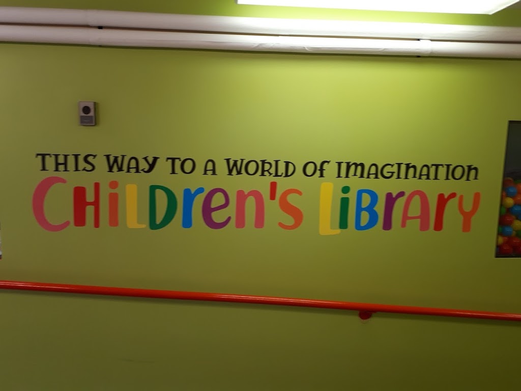 Renfrew Public Library | 13 Railway Ave, Renfrew, ON K7V 3A9, Canada | Phone: (613) 432-8151