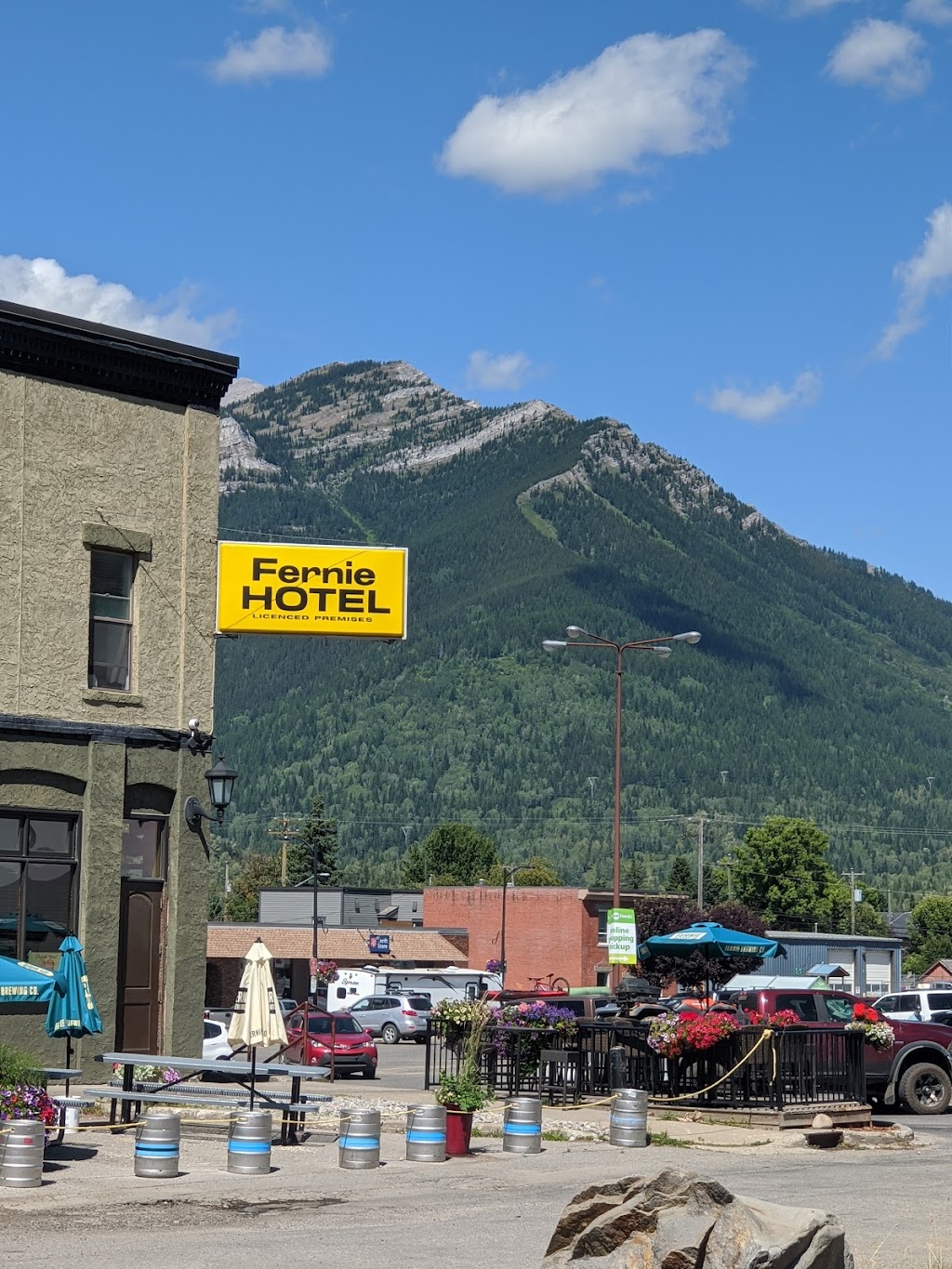 BCLIQUOR Fernie | 792 2 Ave, Fernie, BC V0B 1M0, Canada | Phone: (250) 423-6006