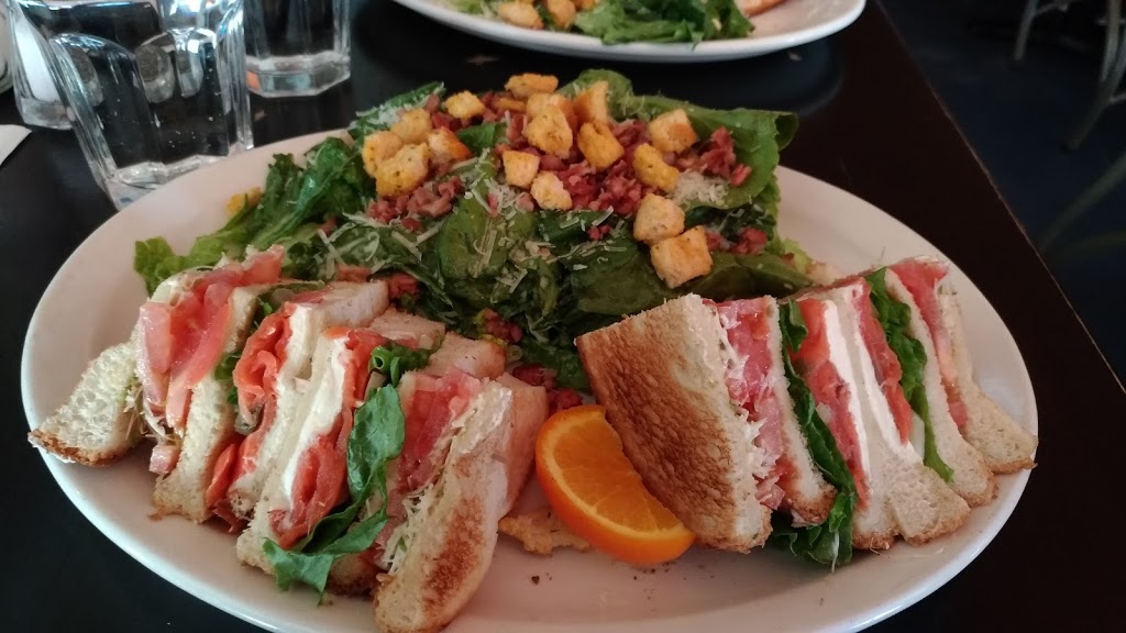 Resto-Bar Faste-Fou | 30 Rue des Forges, Trois-Rivières, QC G9A 6E3, Canada | Phone: (819) 378-5861