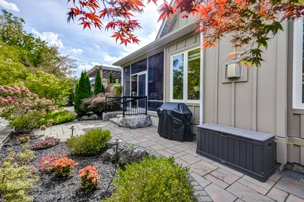 LooOK INside - Niagara Region | 5780 Blind Line, Burlington, ON L7P 0B2, Canada | Phone: (905) 802-7076