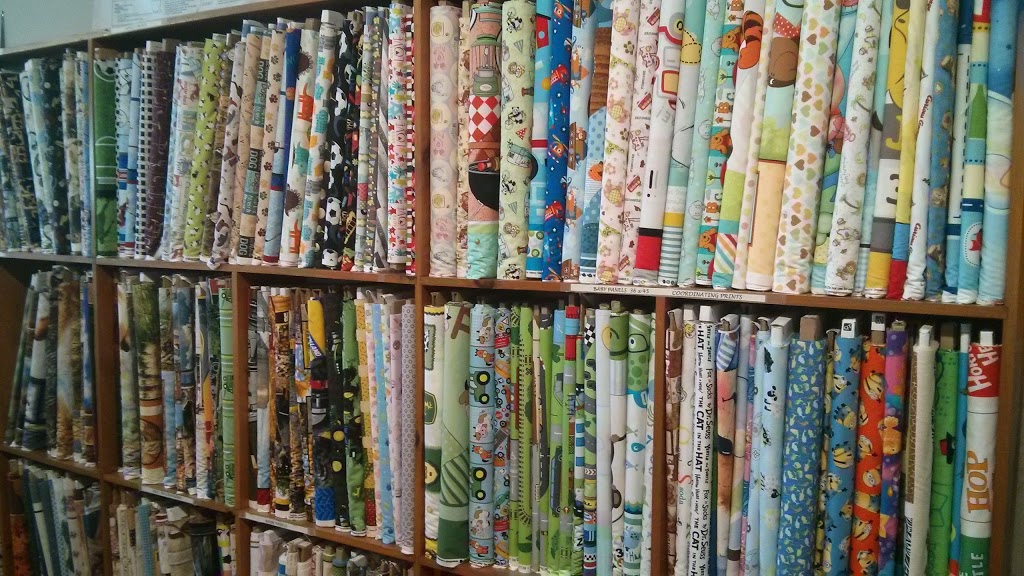 E & Es Cloth & Creations | 4463 Perth County Line 72, Newton, ON N0K 1R0, Canada | Phone: (519) 595-8569