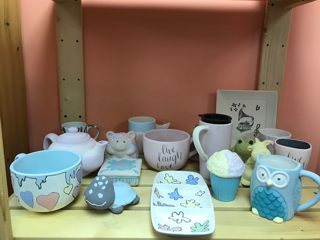 Maggies Mudroom | 63 Arthur St S Unit #2, Elmira, ON N3B 2M6, Canada | Phone: (519) 210-0066