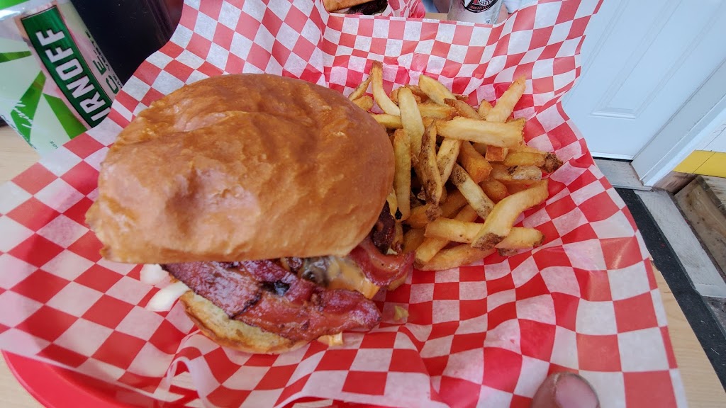 Nellys Grill and Dairy Bar | 8890 RT-6, Port Howe, NS B0K 1K0, Canada | Phone: (902) 243-2129
