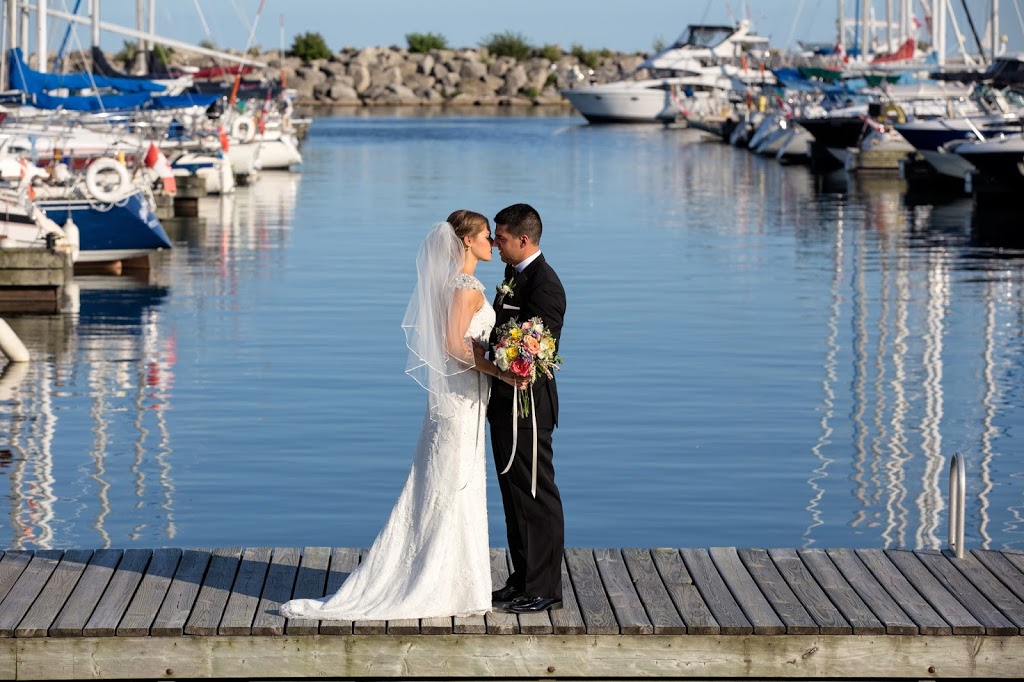 Alexandra Jakubowska Wedding Photography | 2300 Saddlecreek Crescent, Oakville, ON L6M 5J6, Canada | Phone: (647) 639-1568