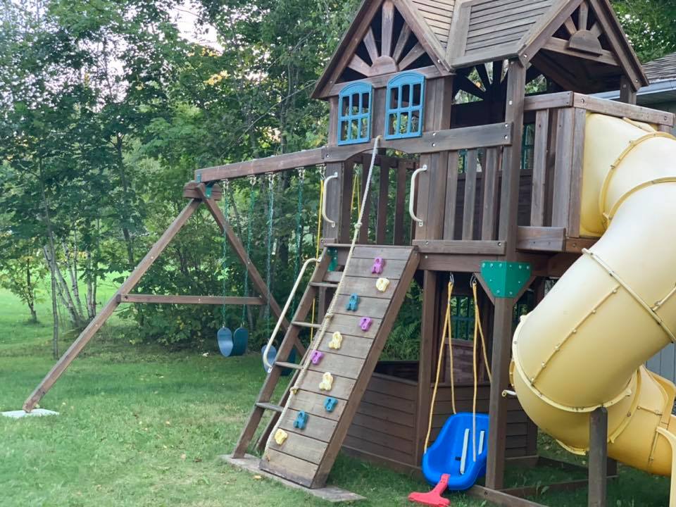 Chalet le Rassembleur du Lac Boissonneault | 109 Rue Lepage Vigneux, Saint-Claude, QC J1S 2L5, Canada | Phone: (819) 388-3354