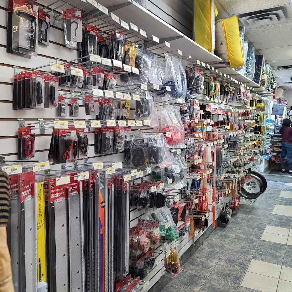 Waubaushene Truck Stop | 21 Quarry Rd, Waubaushene, ON L0K 2C0, Canada | Phone: (705) 538-2900