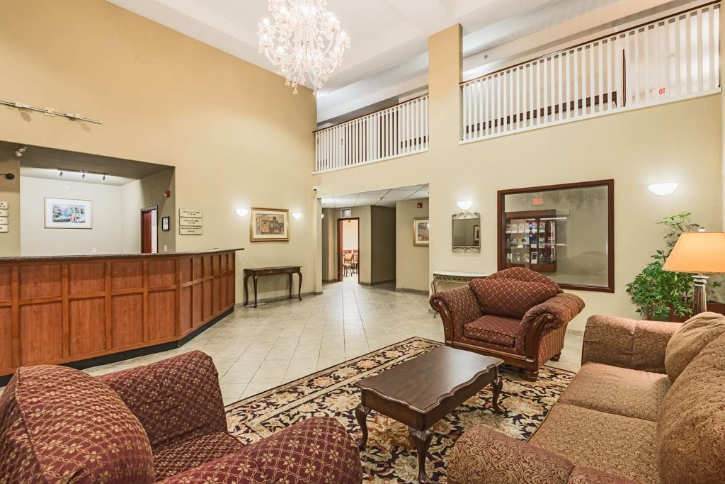 Super 8 by Wyndham Grimsby Ontario | 11 Windward Dr, Grimsby, ON L3M 4E9, Canada | Phone: (905) 309-8800