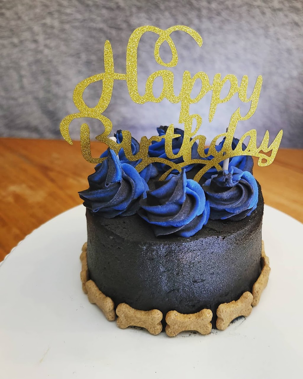 Island puppy cakes | 2979 Colman Rd, Cobble Hill, BC V0R 1L6, Canada | Phone: (250) 709-8579