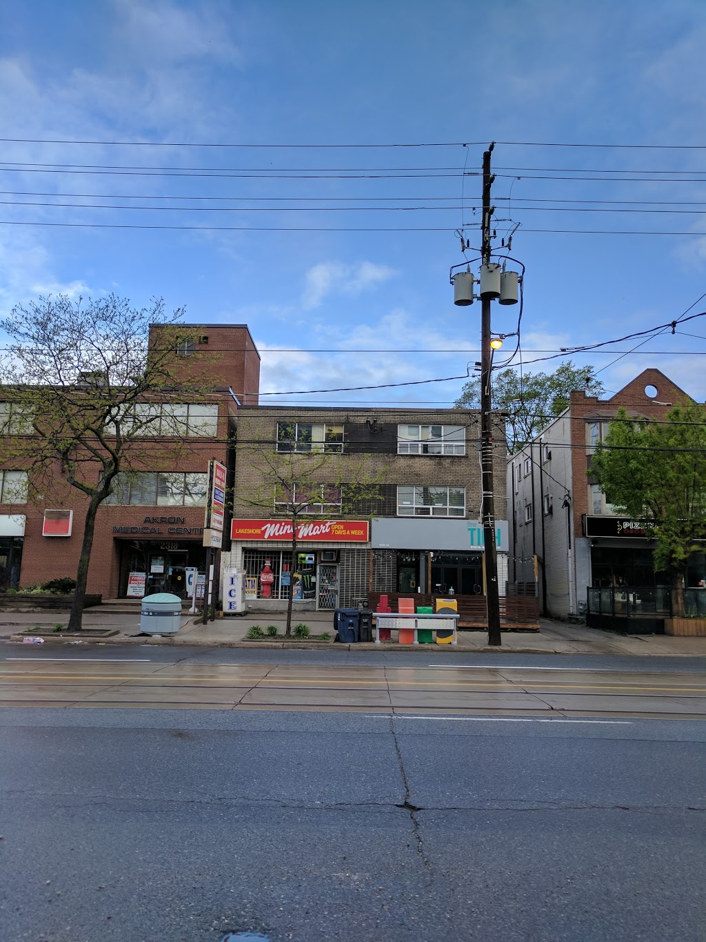 Lakeshore Mini Mart | 2316 Lake Shore Blvd W, Etobicoke, ON M8V 1B5, Canada | Phone: (416) 251-5889