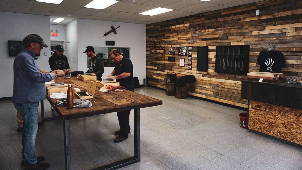Couteaux CLK | 978F Boulevard de la Salette, Saint-Jérôme, QC J5L 2K1, Canada | Phone: (438) 886-7469