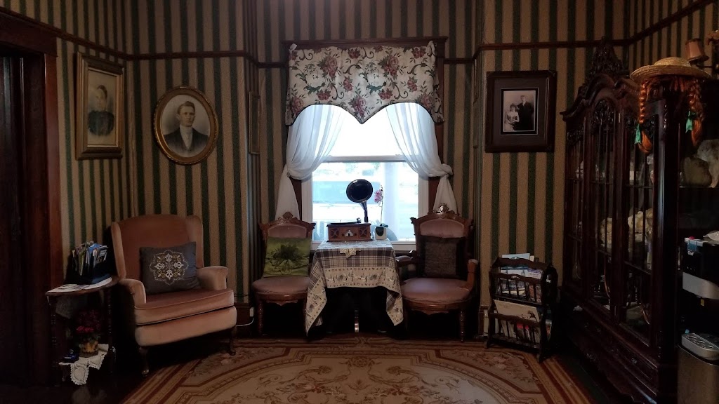 Colonial Charm Inn | 9 Euston St, Charlottetown, PE C1A 1V5, Canada | Phone: (902) 892-8934