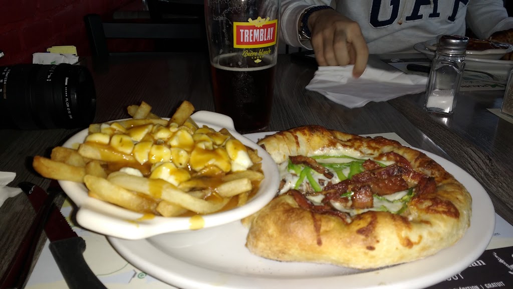 Italia Pizzeria Enr | 371 Rue St François, La Tuque, QC G9X 1S6, Canada | Phone: (819) 523-9517