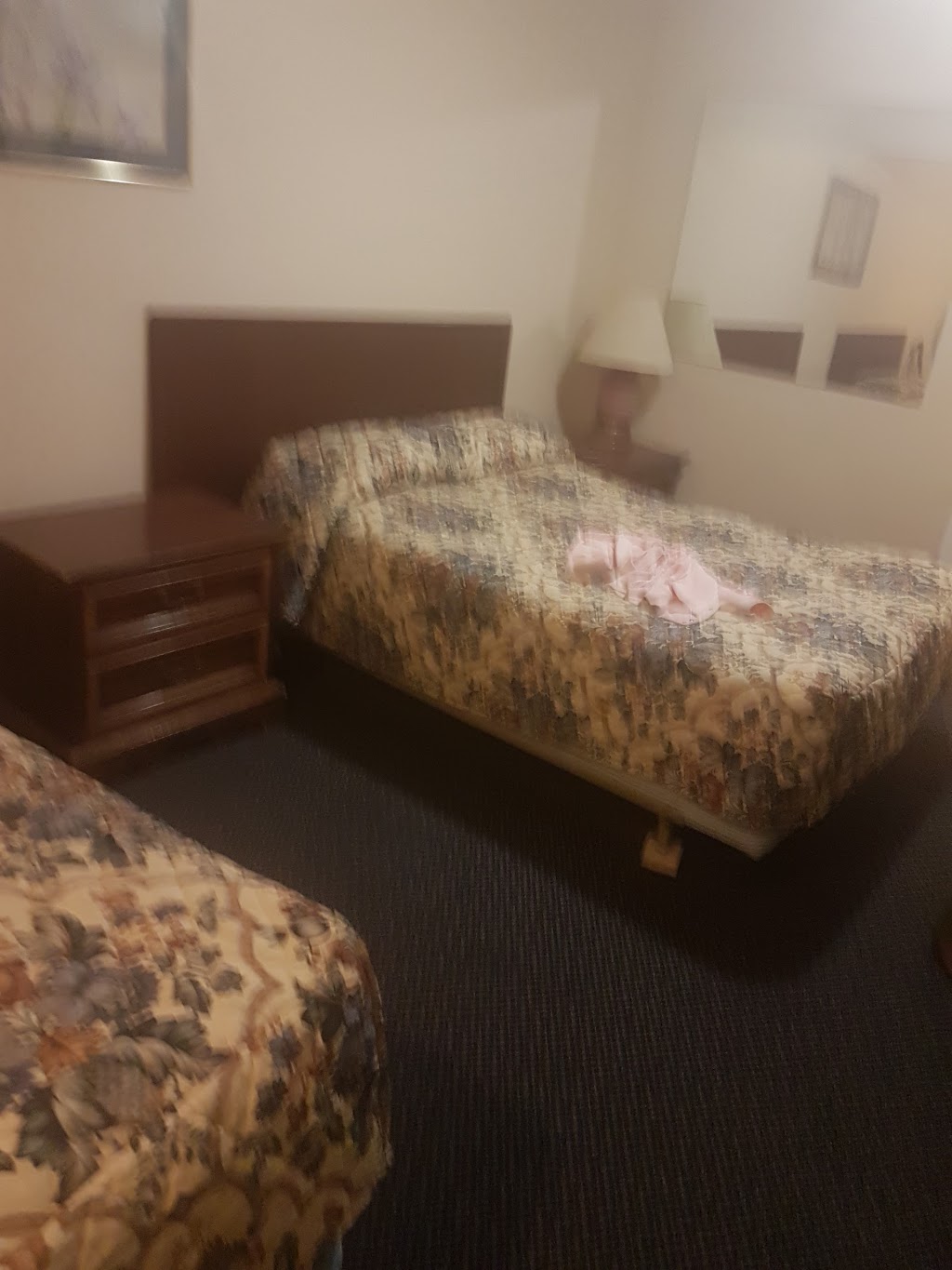 Motel Châteauguay | 469 Boul Alexandre-Taché, Gatineau, QC J9A 1M8, Canada | Phone: (819) 595-1000