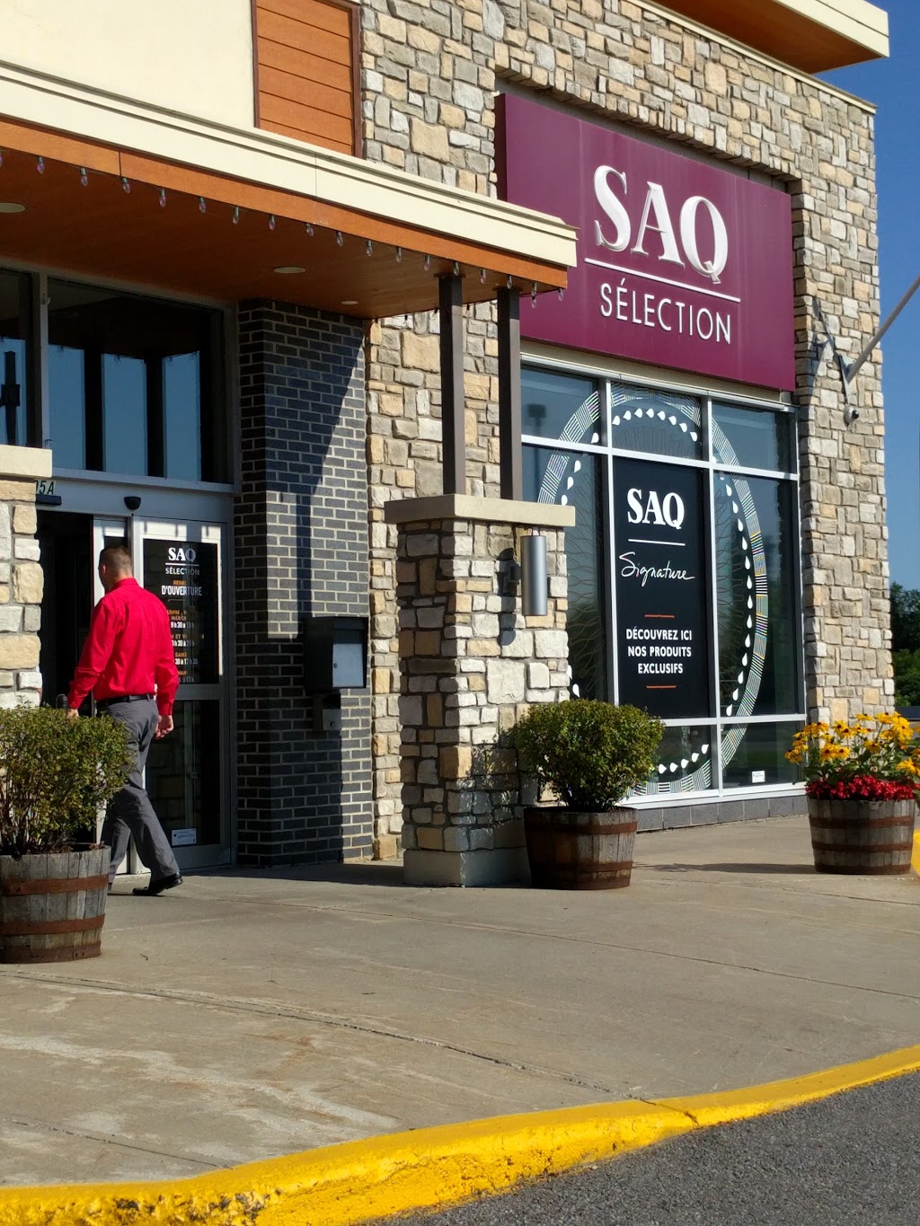 SAQ Sélection | 705 Boulevard de la Carrière, Gatineau, QC J8Y 6W6, Canada | Phone: (819) 777-1944