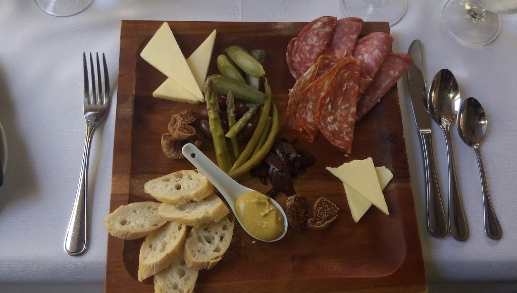 The Westover Inn | 300 Thomas St, St. Marys, ON N4X 1B1, Canada | Phone: (519) 284-2977