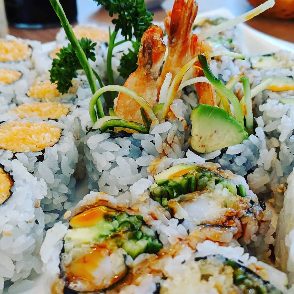 Maki Zushi | 15 Ringwood Dr, Whitchurch-Stouffville, ON L4A 8C1, Canada | Phone: (905) 591-2646