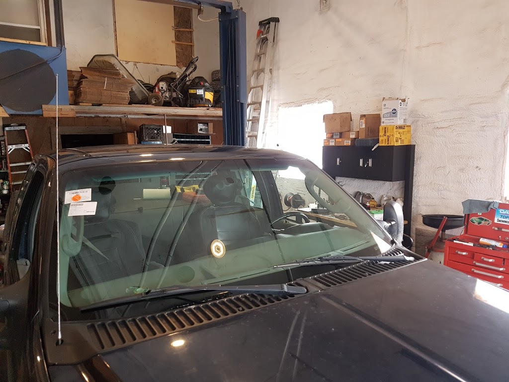A & T Automotive Svc Ctr | 30 Ontario St, Clinton, ON N0M 1L0, Canada | Phone: (519) 482-8439