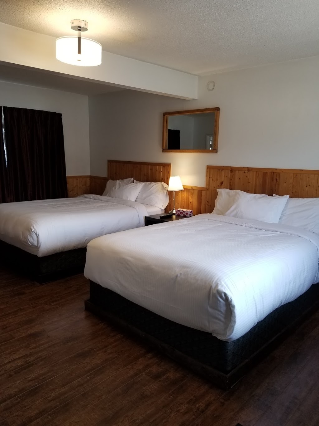 Sun Plaza Motel | 506 Main Ave W, Sundre, AB T0M 1X0, Canada | Phone: (403) 638-3516