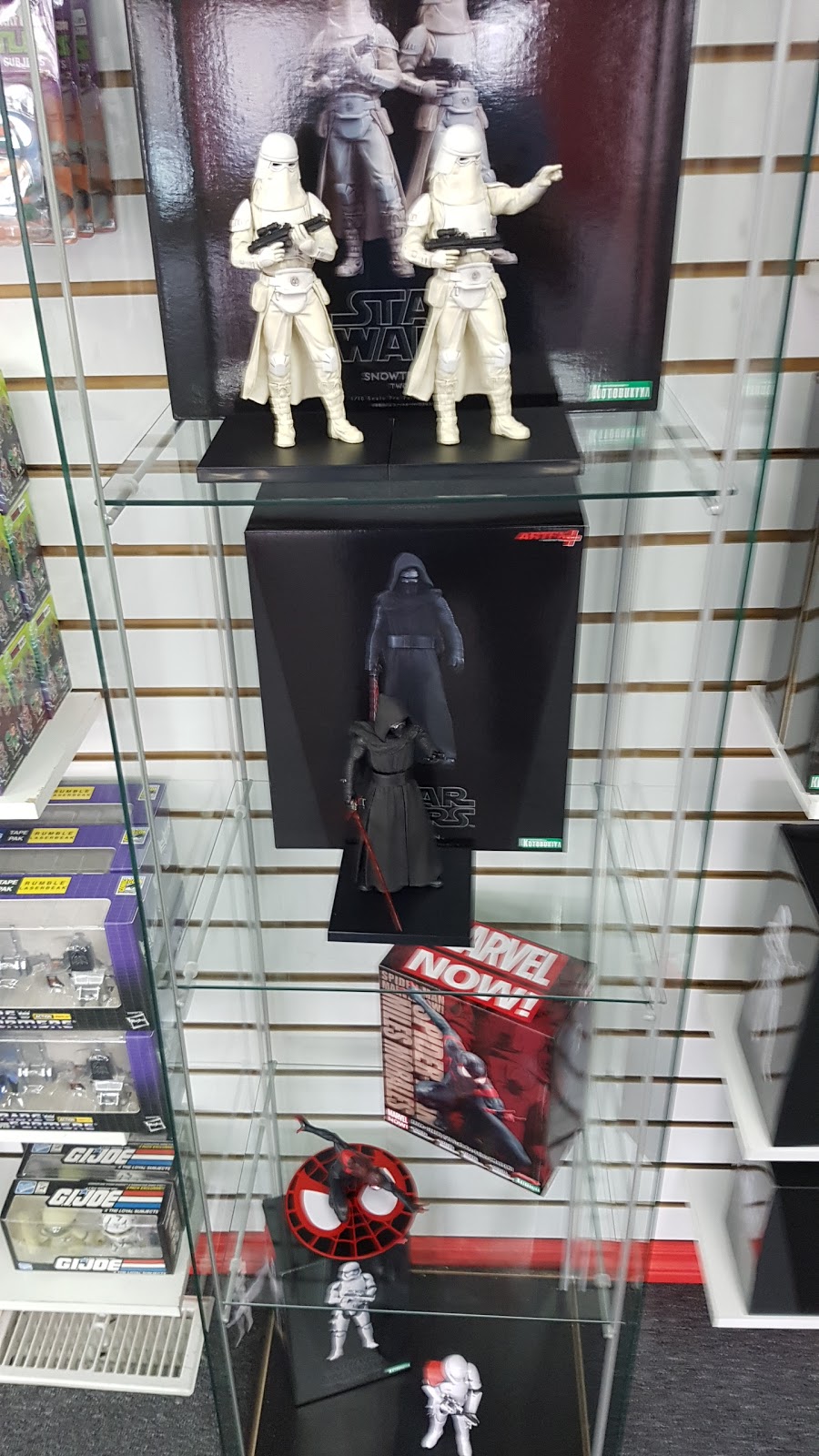 Geekstuff | 5220 Boulevard des Laurentides, Laval, QC H7K 2J8, Canada | Phone: (438) 496-4335