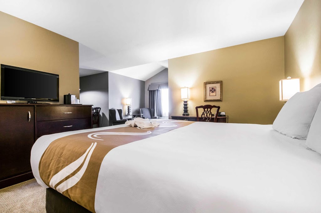 Quality Hotel & Conference Centre | 36035 N Parallel Rd, Abbotsford, BC V3G 2C6, Canada | Phone: (604) 870-1050