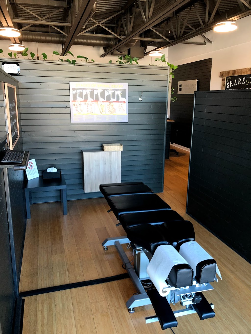 Harris Road Chiropractic Inc. | 12099 Harris Rd #303, Pitt Meadows, BC V3Y 0E5, Canada | Phone: (604) 465-7627