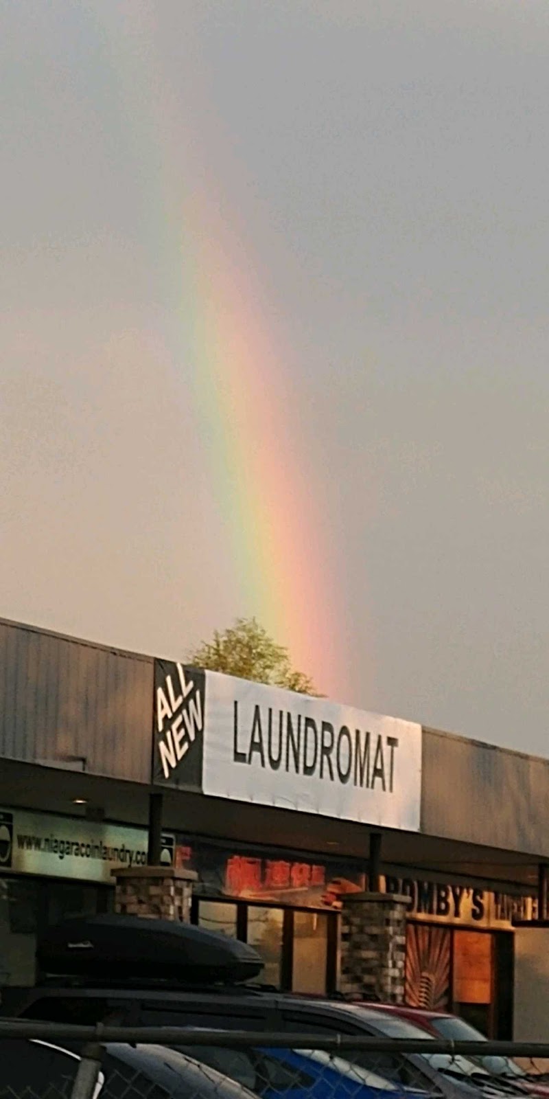 Niagara Coin Laundromat | 488 Lake St, St. Catharines, ON L2N 4H4, Canada | Phone: (905) 906-2184