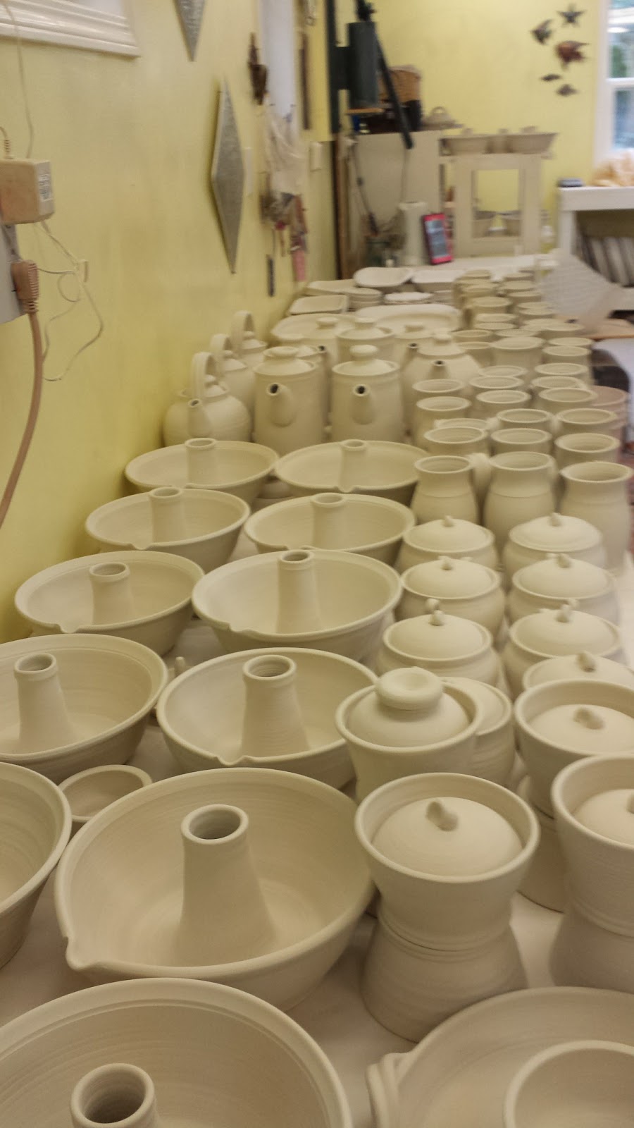 Doing Earth Pottery | 4326 Kehler St, Chilliwack, BC V2R 5E4, Canada | Phone: (604) 823-2250