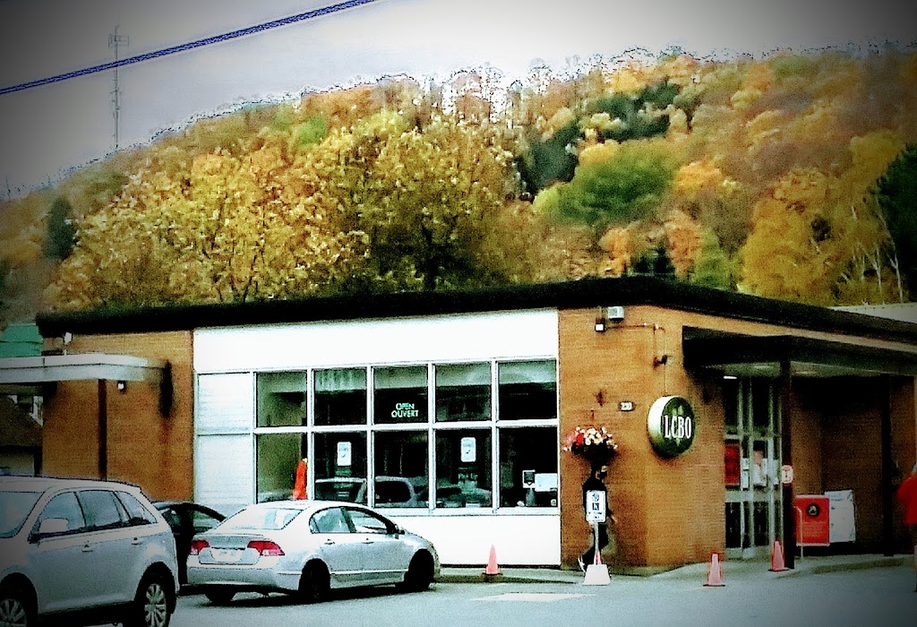 LCBO | 230 Highland St, Haliburton, ON K0M 1S0, Canada | Phone: (705) 457-2631
