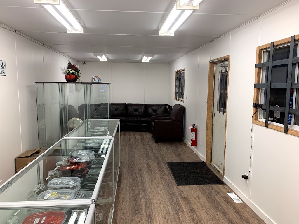 Boomers Buds | 1046 Chief Louis Way, Kamloops, BC V2H 1J8, Canada | Phone: (236) 425-2244
