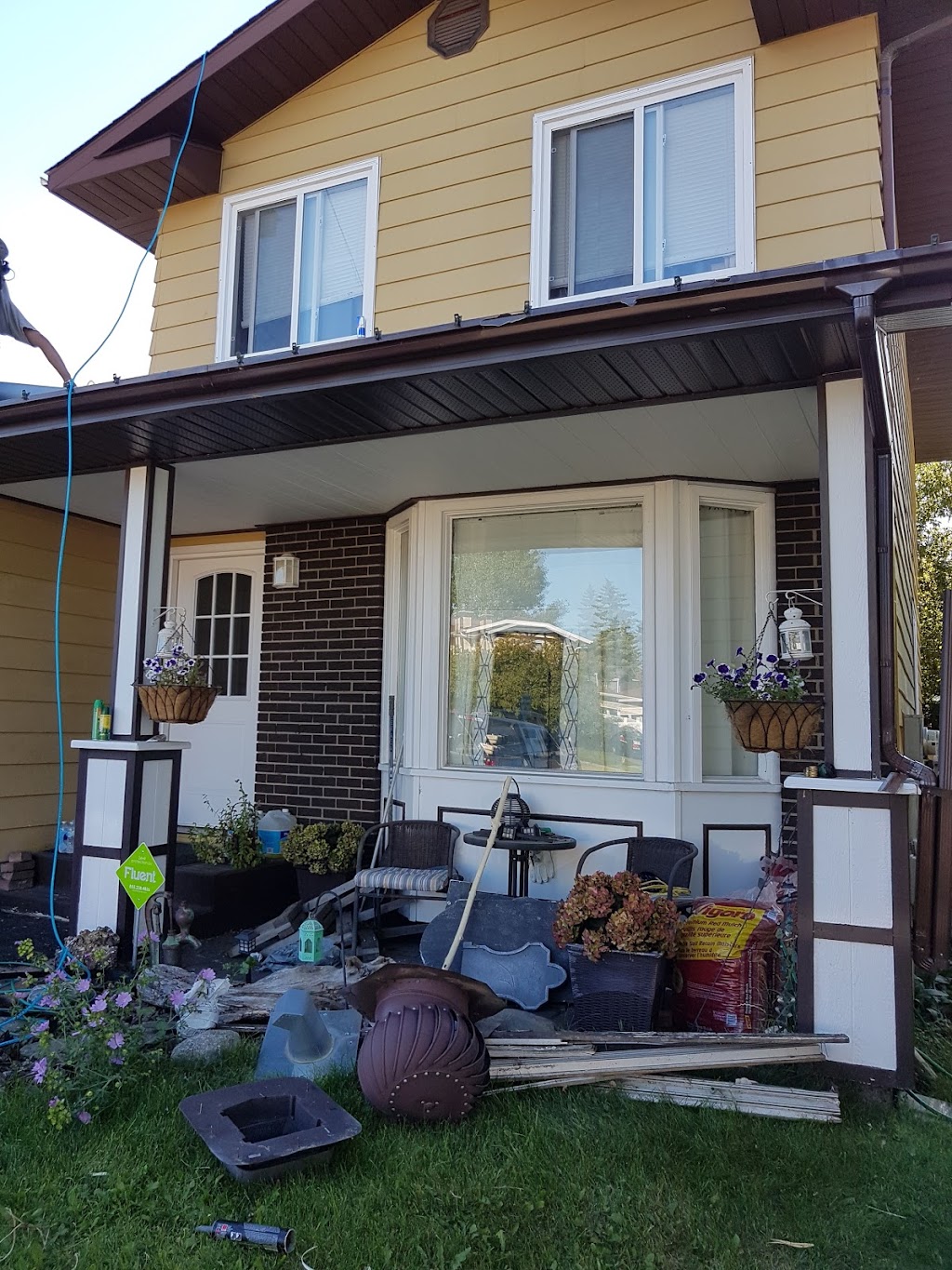 Zeebees Siding | 11241 224 St NW, Edmonton, AB T5S 2T8, Canada | Phone: (780) 487-5700
