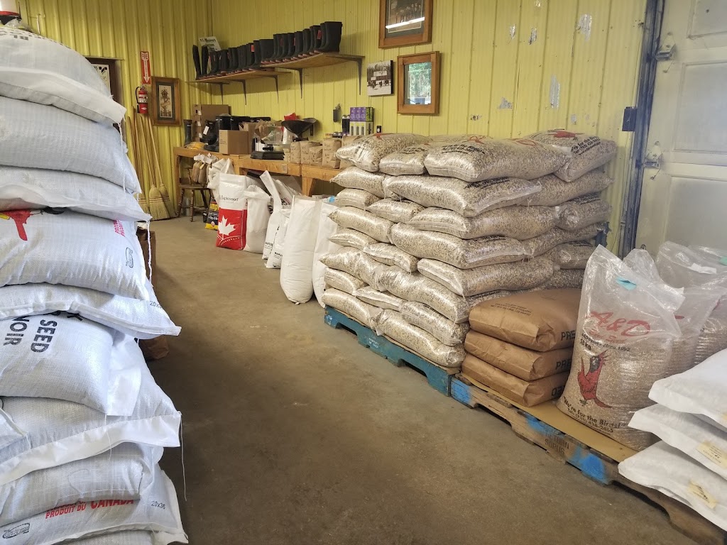 Finchams Harness & Feed | 61 Ontario St, Burks Falls, ON P0A 1C0, Canada | Phone: (705) 382-2544