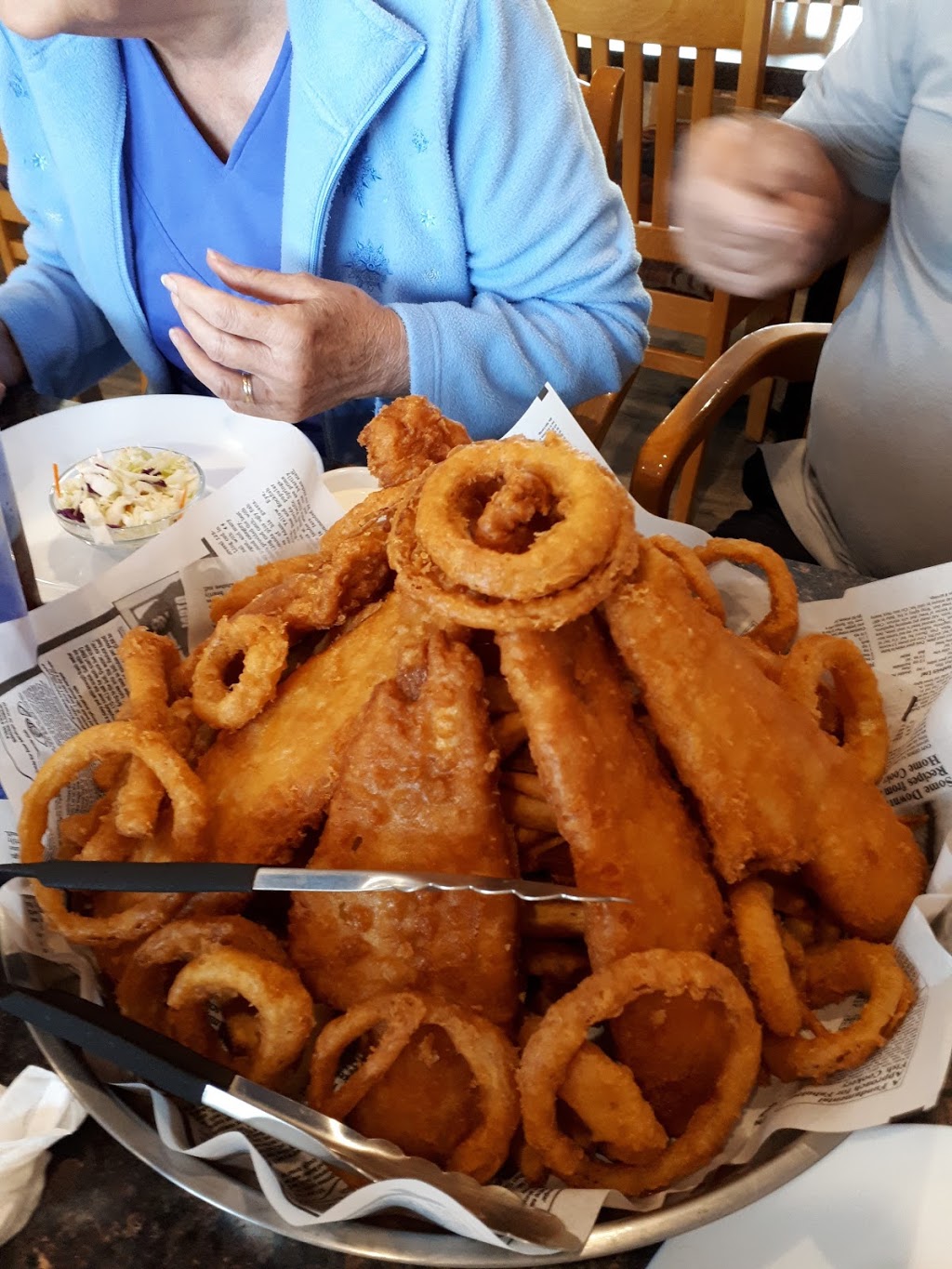 Superior Fish & Chips | 6 Superior St, Devon, AB T9G 1E8, Canada | Phone: (780) 987-0055