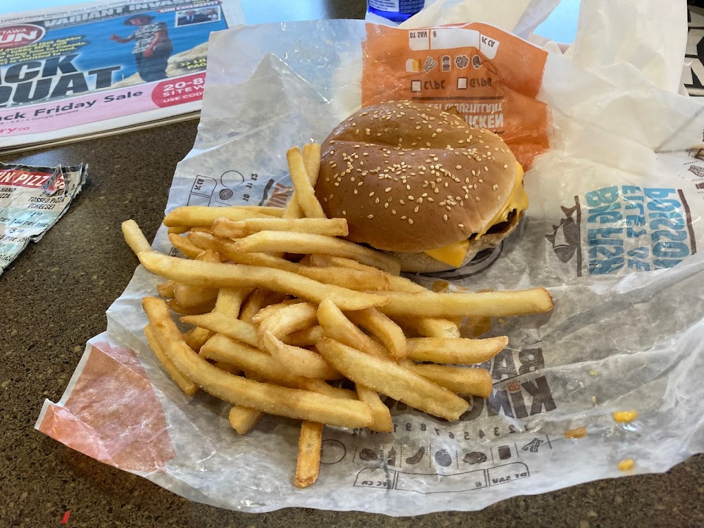 Burger King | 930 Pembroke St E, Pembroke, ON K8A 3M2, Canada | Phone: (613) 735-0004