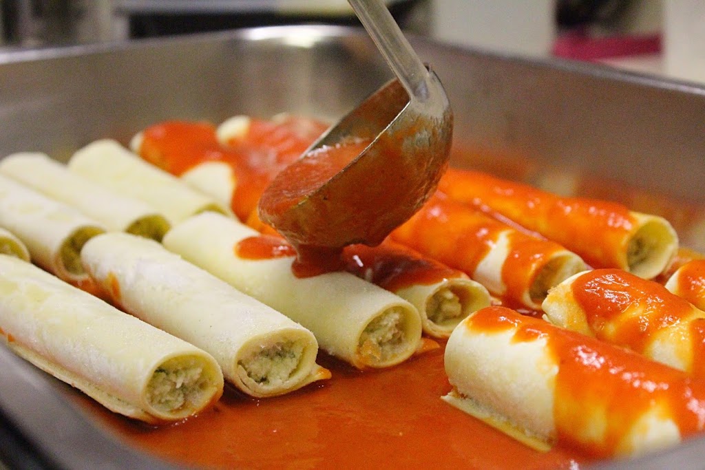 Mambella`s Italian Kitchen Inc. | 160 Columbia St W, Waterloo, ON N2L 3L3, Canada | Phone: (519) 885-2244