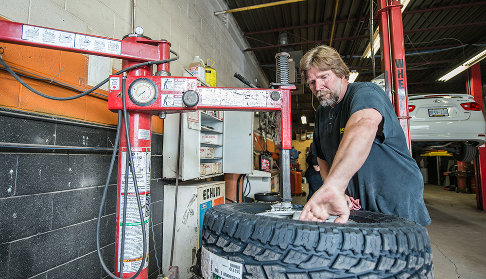 Budget Exhaust & Automotive Inc. | 4179 Harvester Rd, Burlington, ON L7L 5M4, Canada | Phone: (905) 681-4579