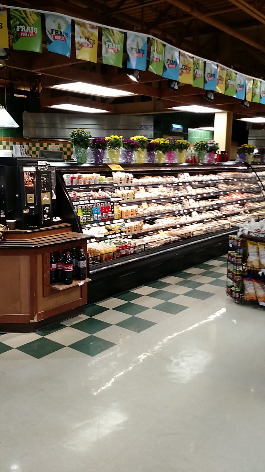 IGA Beauceville | 630D Boulevard Renault D, Beauceville, QC G5X 1M6, Canada | Phone: (418) 774-3333