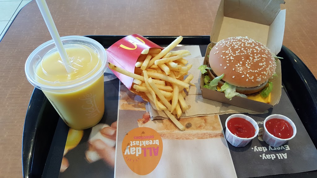 McDonalds | 970 Upper Wentworth St, Hamilton, ON L9A 4V8, Canada | Phone: (905) 574-1333