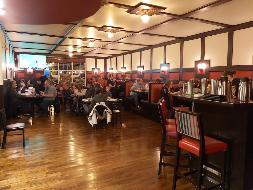 Sand Castle Steakhouse | 5227 Lakeshore Dr, Sylvan Lake, AB T4S 1Y8, Canada | Phone: (403) 864-0011