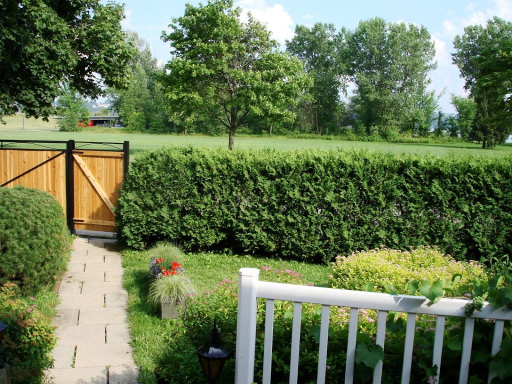 The Gite du Fleuve | 657 Rue Champlain, Québec, QC G1K 8B8, Canada | Phone: (418) 522-6283