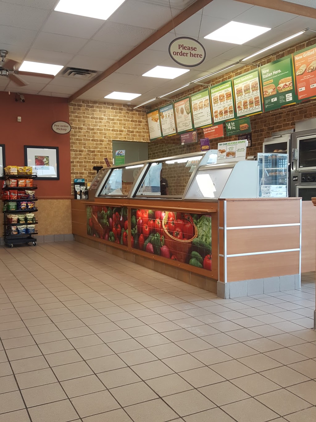 Subway | Ridge Shopping Centre, 2423 Trafalgar Rd Unit A14, Oakville, ON L6H 6K7, Canada | Phone: (905) 257-7827