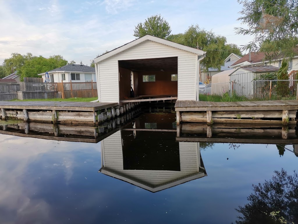 Happy Water | 12 Island Dr, Willow Beach, ON L0E 1S0, Canada | Phone: (647) 675-5919