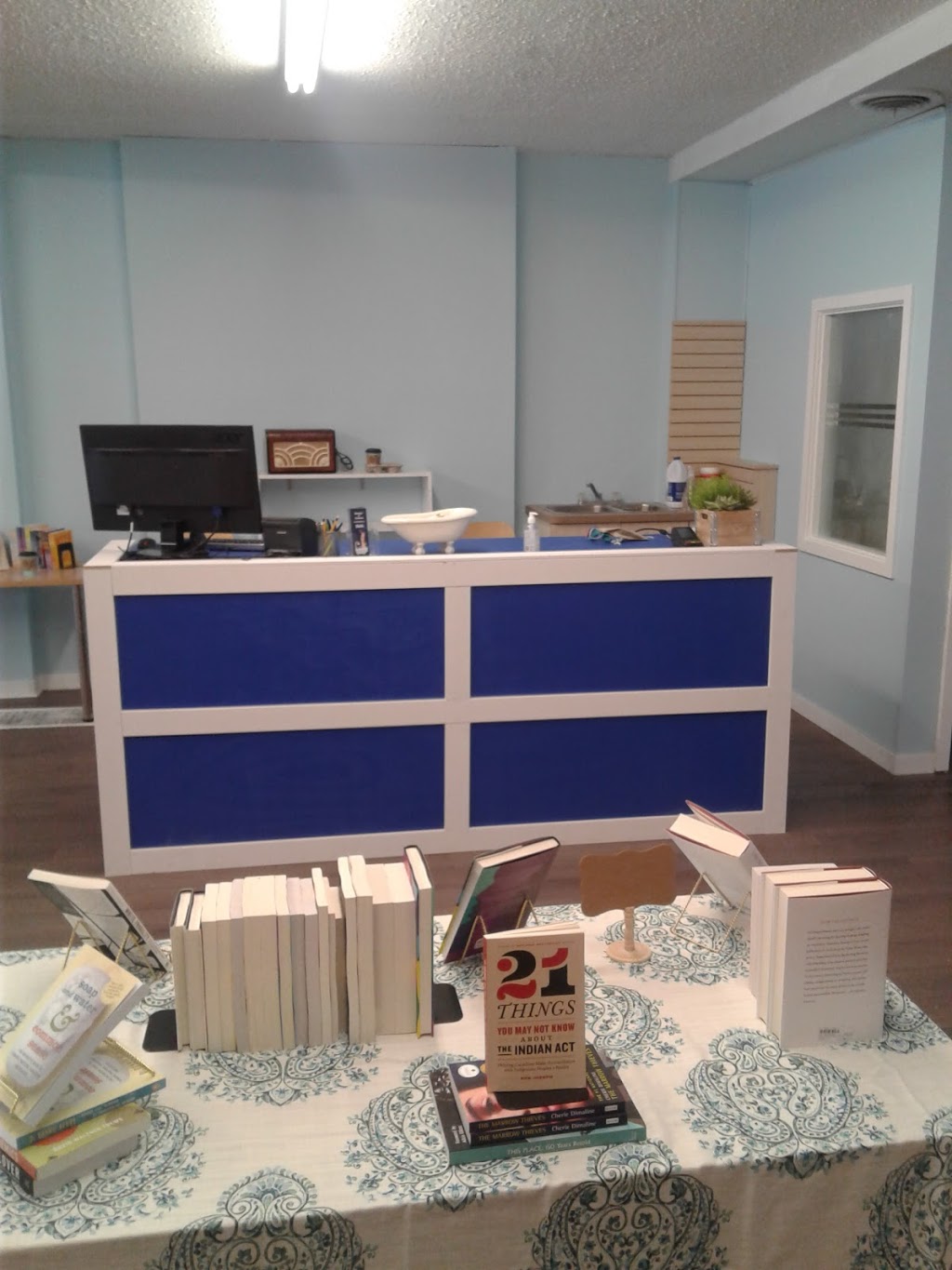 Books On Main | 368 Main Street Bath Unit 10, Bath, ON K0H 1G0, Canada | Phone: (613) 881-0346