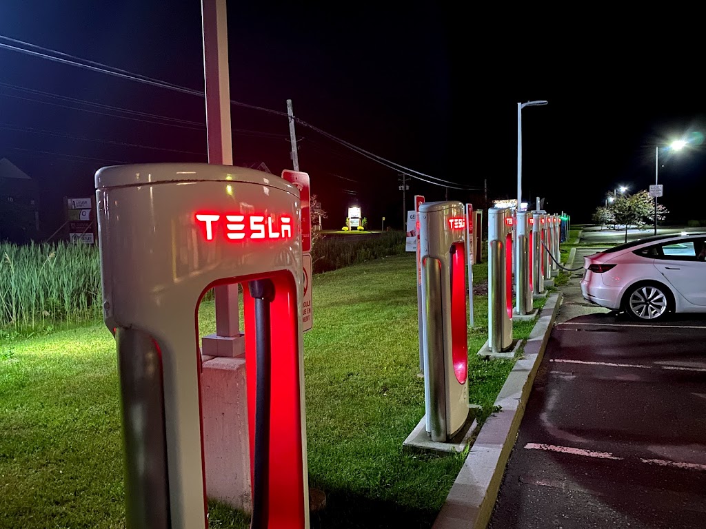 Tesla Supercharger | 2381 Rue Principale O, Magog, QC J1X 0J4, Canada | Phone: (877) 798-3752