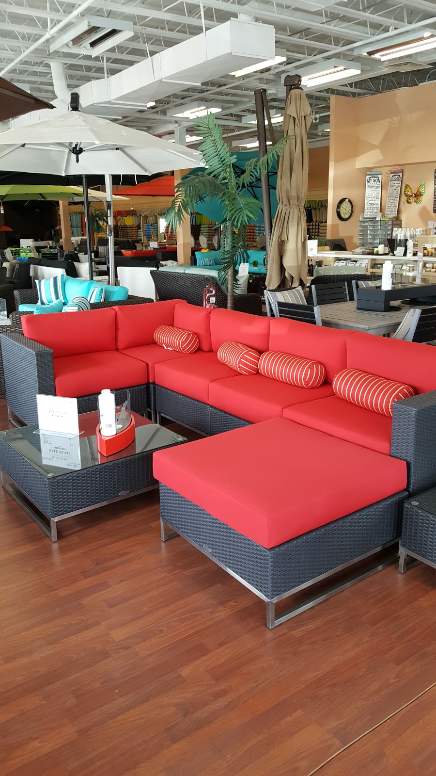 Live In Style | 467 Speers Rd, Oakville, ON L6K 3S4, Canada | Phone: (905) 844-4050