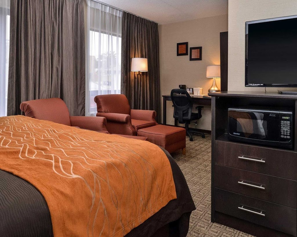 Comfort Inn | 5 Rutherford Rd S, Brampton, ON L6W 3J3, Canada | Phone: (905) 452-0600