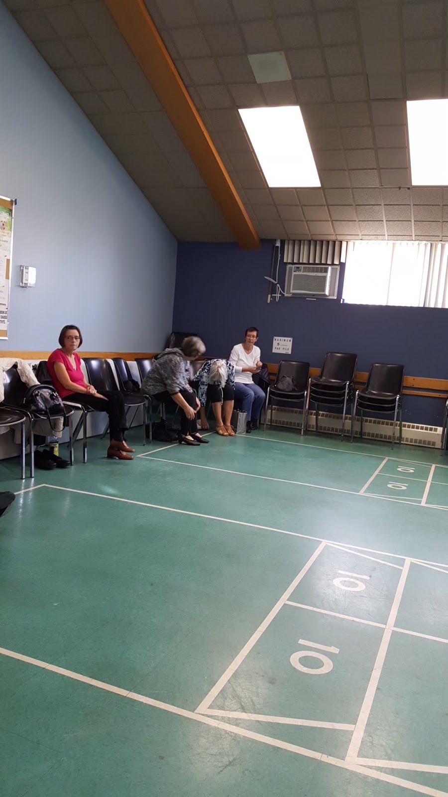 Centre Communautaire Montrougeau | 727 Mnt Montrougeau, Laval, QC H7P 3M1, Canada | Phone: (450) 628-2698