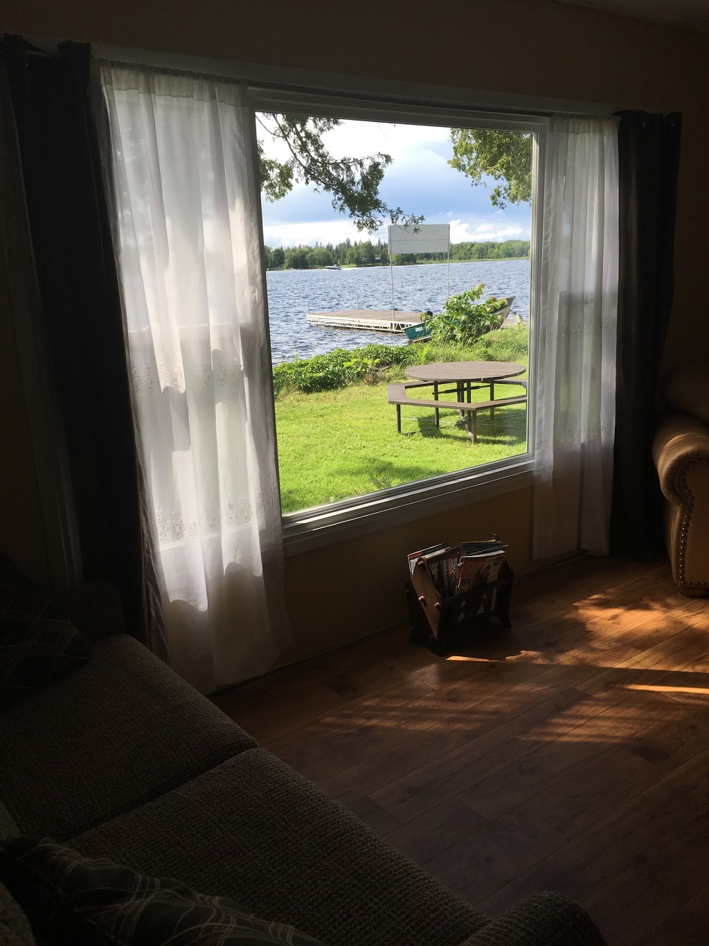 Kenstone Villa Cottages 801 Kenstone Beach Rd, Bobcaygeon, ON K0M 1A0