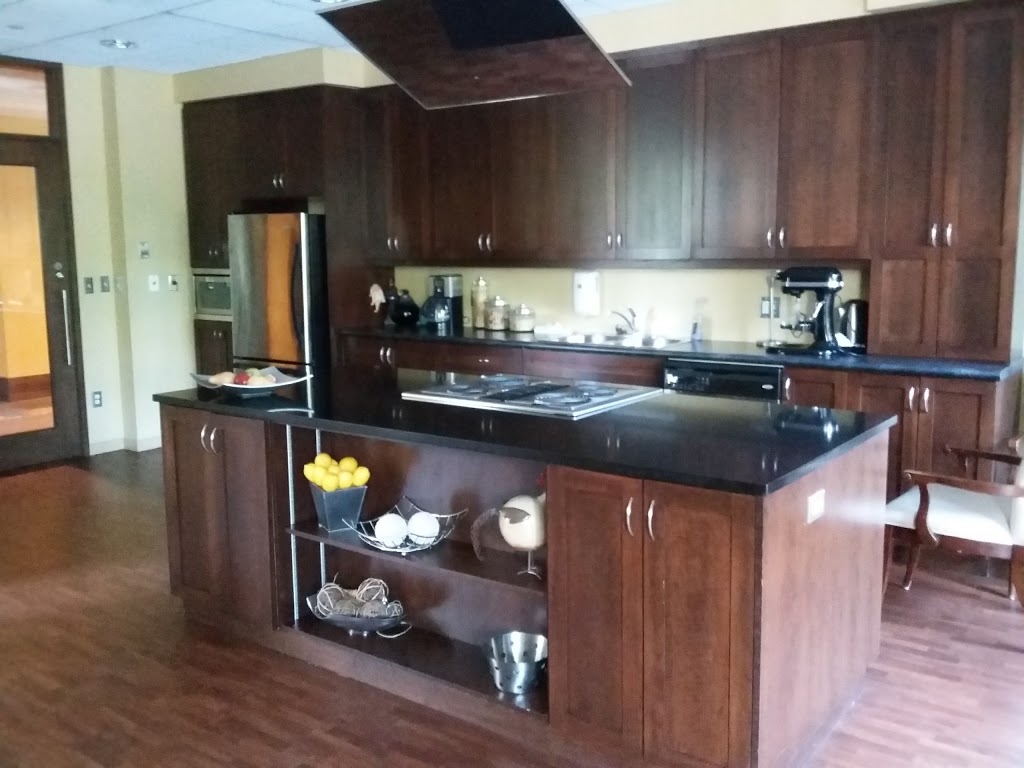 Amica Westboro Park | 491 Richmond Rd, Ottawa, ON K2A 1G4, Canada | Phone: (613) 728-9274