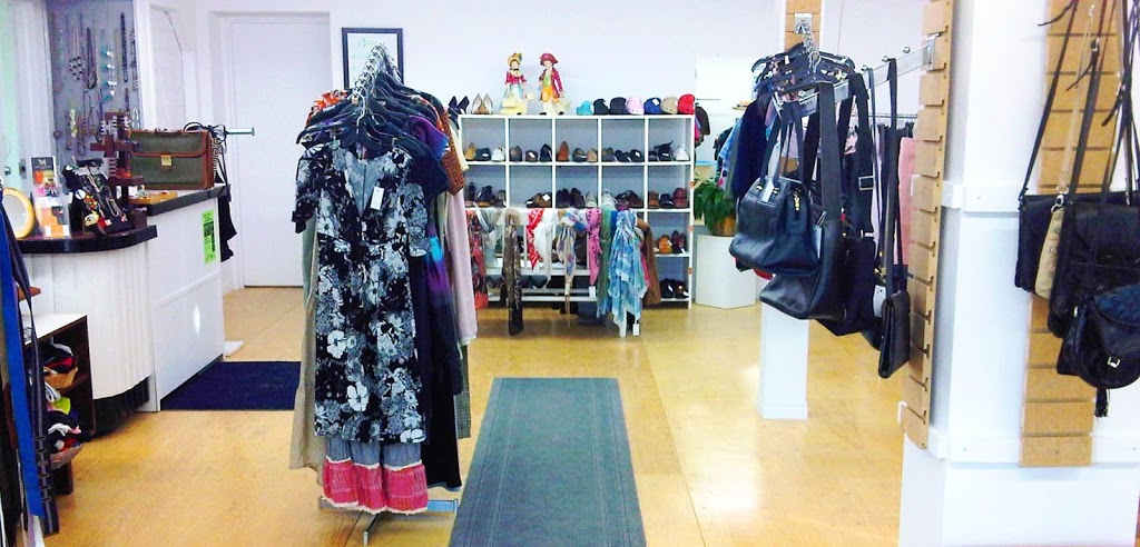 Prêt-à-reporter | 35-3, Rue Notre Dame, Nicolet, QC J3T 1G1, Canada | Phone: (819) 293-4477
