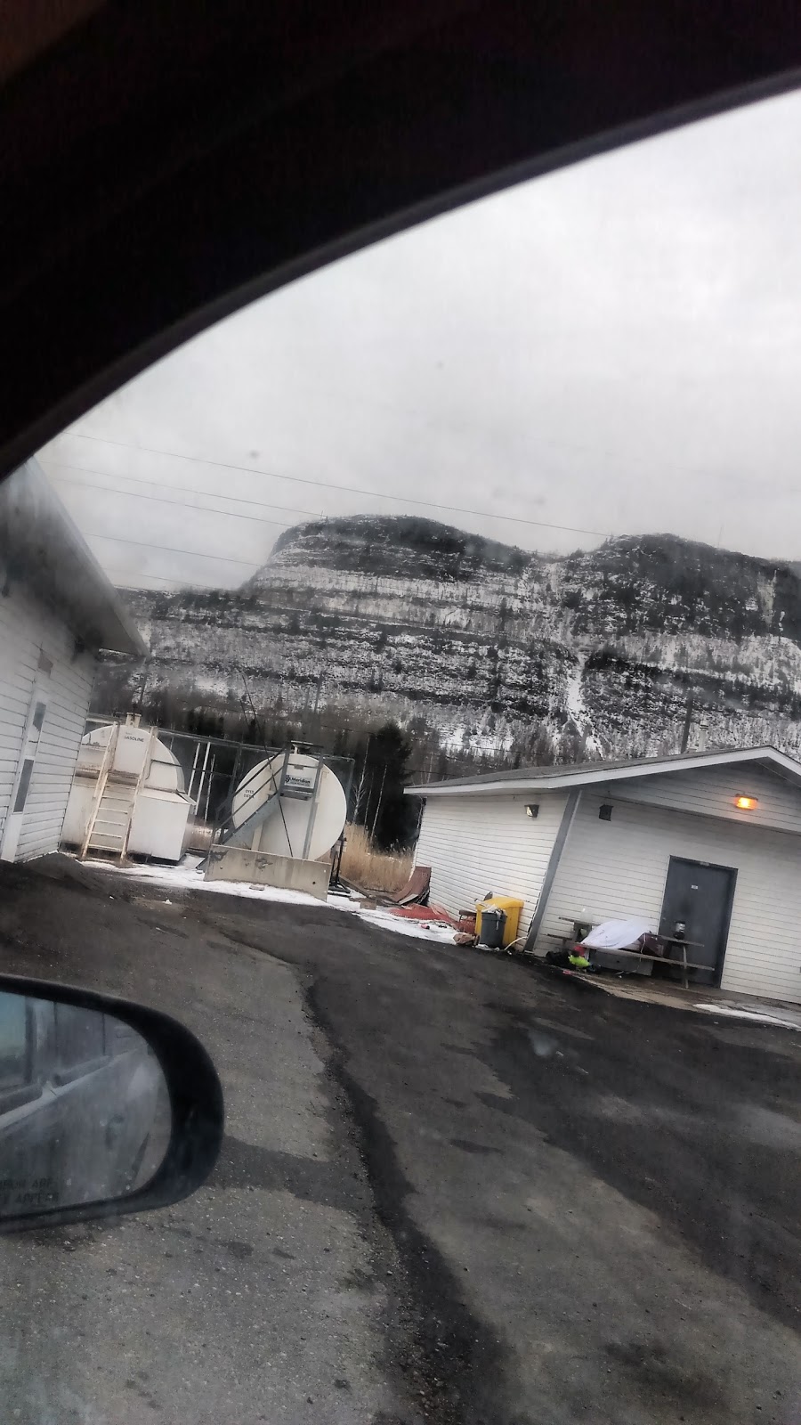 Bannons Gas Bar | 800 City Rd, Fort William First Nation, ON P7J 1K4, Canada | Phone: (807) 626-9821